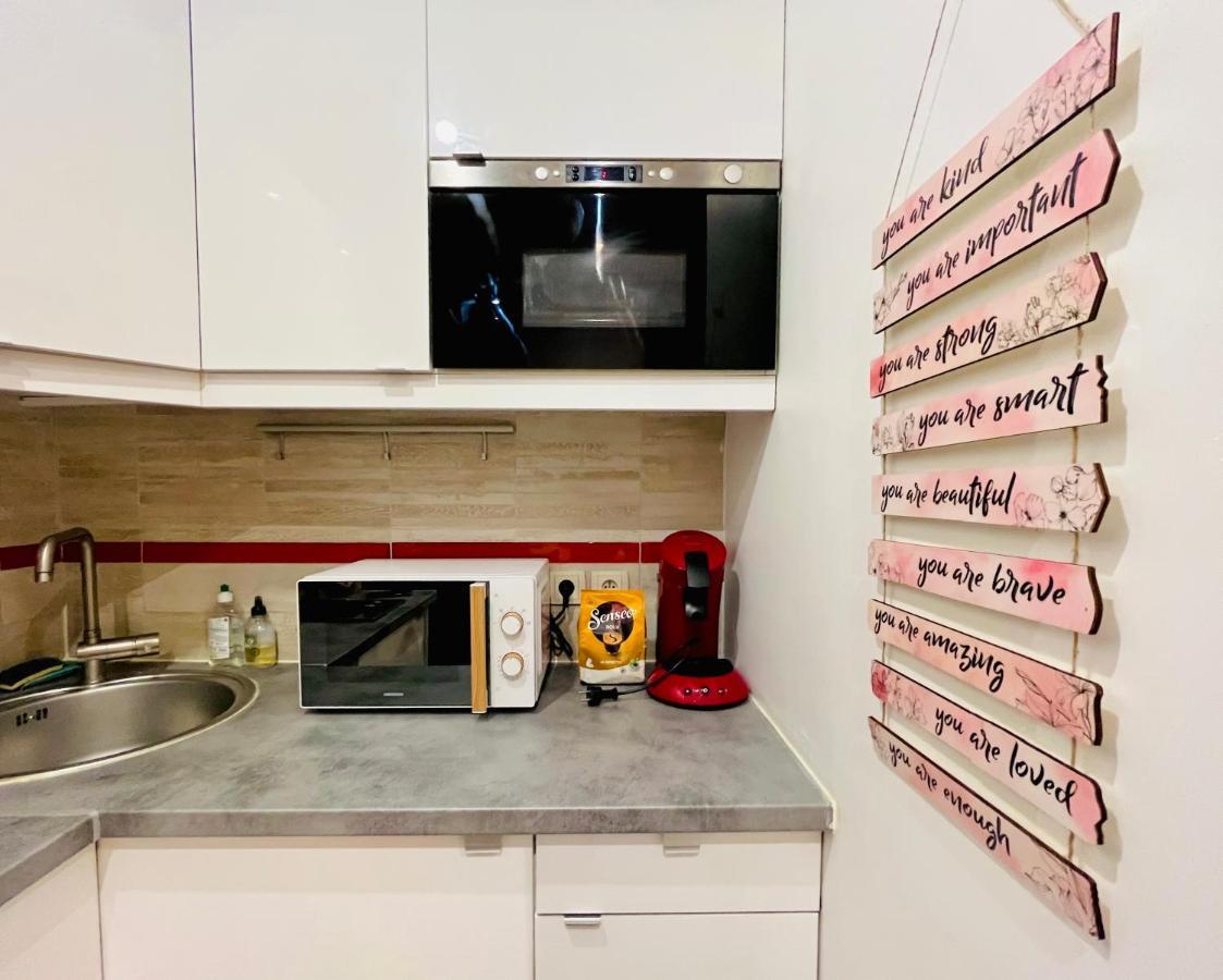Dream Dwell Paris-Chic Flat In The Heart Of Marais Near Pompidou Centre Apartamento Exterior foto